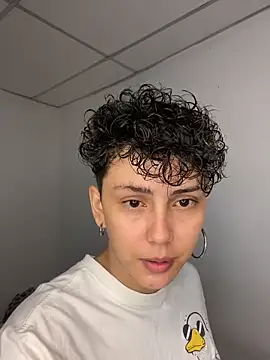 Abby Evanns1 online show from November 2025 01:50:01 AM