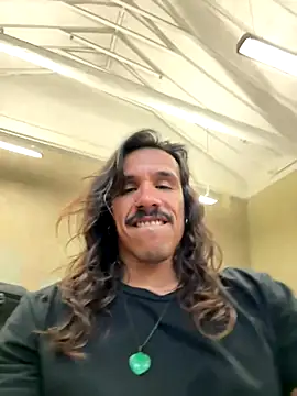 caiiobahia online show from December 2025 10:48:02 PM