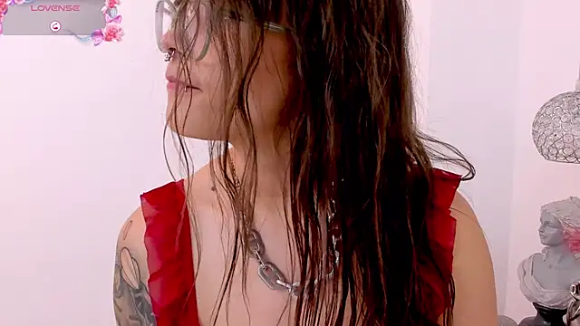 SofiaCavalli online show from November 2025 08:00:01 PM