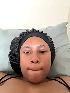 MelaninLeanne online show from November 2025 04:07:02 PM