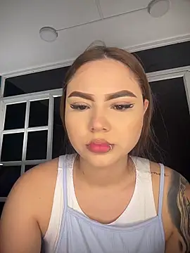 Beella1  online show from November 2025 11:46:02 AM