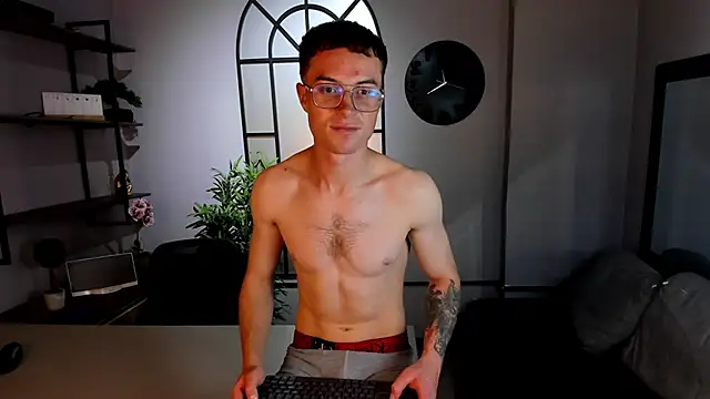 Lil James online show from January 2026 08:01:01 PM