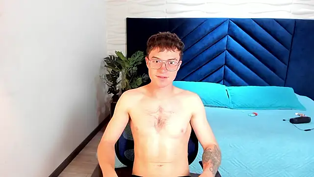 Lil James online show from March 2026 04:09:01 AM