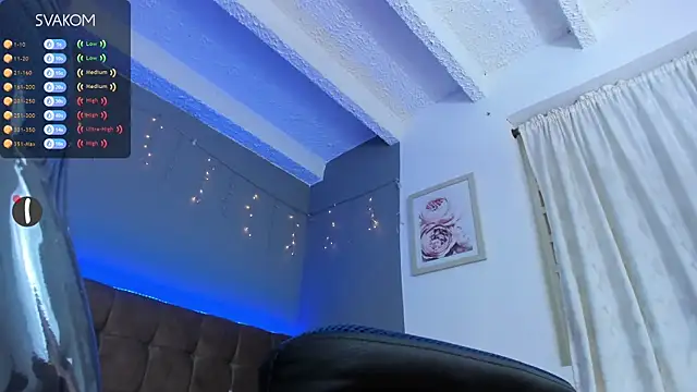 Alexa Liam online show from November 2025 06:53:01 PM