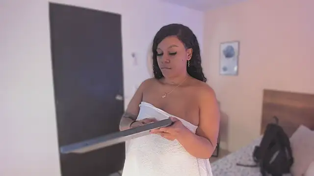 YariRose online show from January 2026 01:35:02 PM