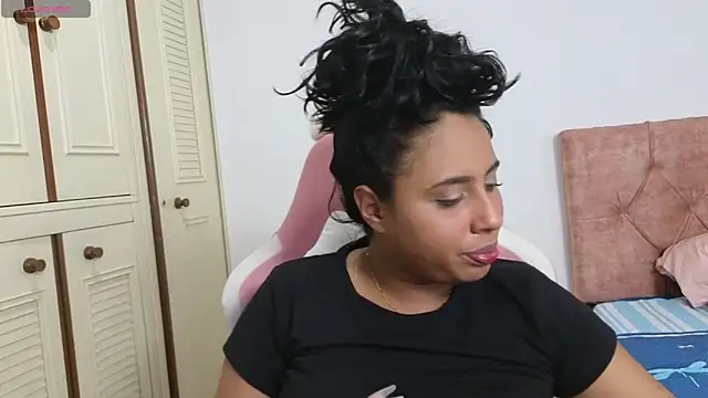 Valery lovexx online show from October 2025 09:49:01 PM