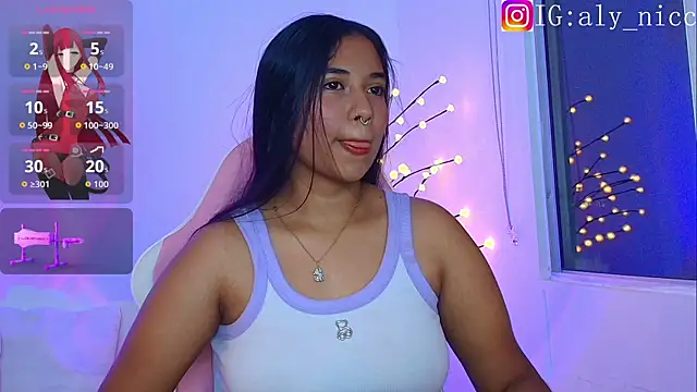 aly nicols online show from October 2025 06:25:02 AM