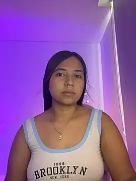 aly nicols online show from October 2025 08:47:01 PM