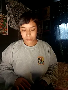 Snapshot of Isis_Bathory chatting on October 2025 12:15:01 PM Isis Bathory online show from October 2025 12:15:01 PM