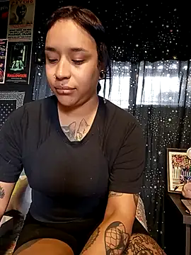 Snapshot of Isis_Bathory chatting on November 2025 03:57:02 PM Isis Bathory online show from November 2025 03:57:02 PM