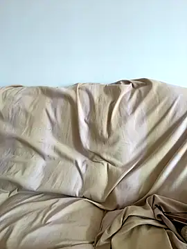 Selena Roa online show from November 2025 04:11:02 PM