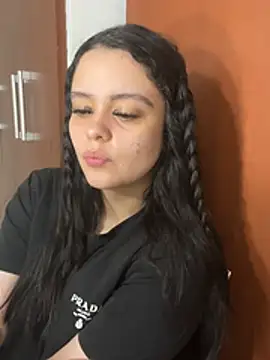 Selena Roa online show from March 2026 03:07:02 PM