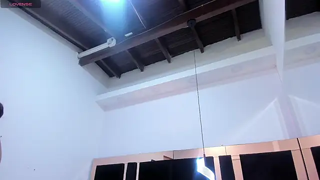 mirandaduboiss online show from February 2026 05:11:01 PM