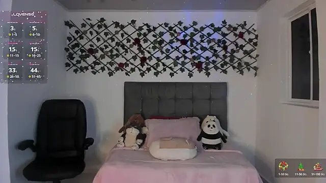 Karly Closson online show from November 2025 03:08:02 AM