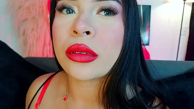 Snapshot of mia_roux1 chatting on February 2026 09:11:02 PM mia roux1 online show from February 2026 09:11:02 PM