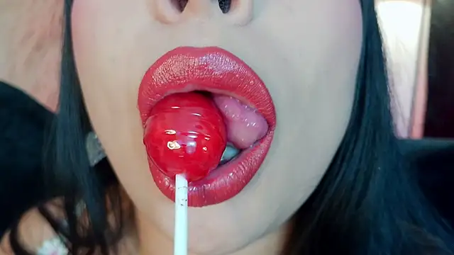 Snapshot of mia_roux1 chatting on February 2026 12:20:02 AM mia roux1 online show from February 2026 12:20:02 AM