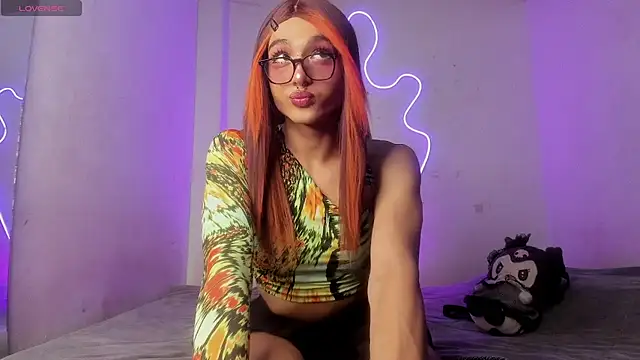 Mika  velvet online show from November 2025 09:03:01 PM