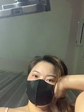 Snapshot of helo-kitty chatting on May 2026 02:03:01 PM helo-kitty online show from May 2026 02:03:01 PM