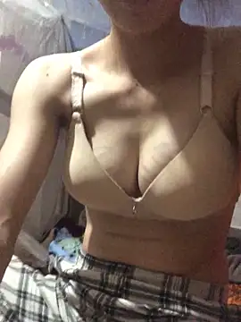 kity-cute online show from November 2025 01:44:02 PM