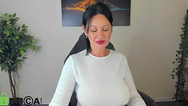 Snapshot of Sara_Devills chatting on June 2026 01:10:01 AM Sara Devills online show from June 2026 01:10:01 AM