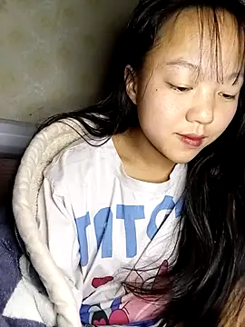 Quynhsumon online show from January 2026 02:41:01 PM