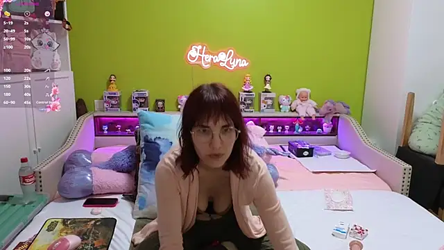  HeraLuna  online show from February 2026 09:46:01 PM