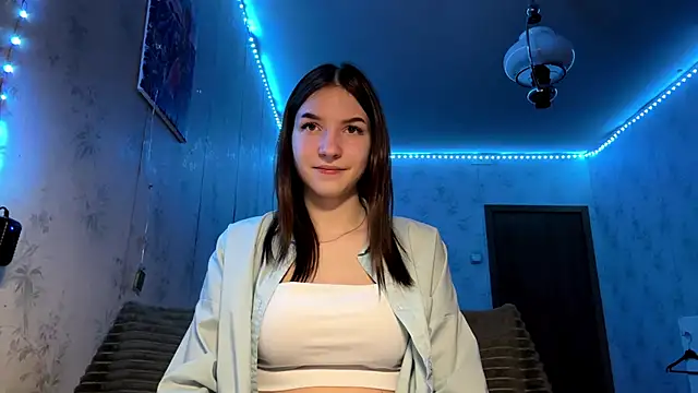 Beauty miIa online show from November 2025 03:11:01 PM