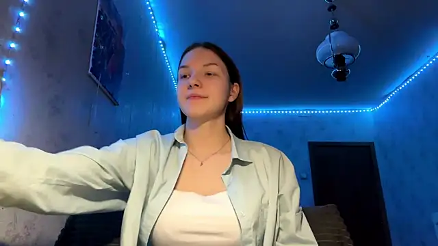 Beauty miIa online show from November 2025 04:38:02 PM