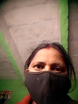 Snapshot of QRESABABY chatting on November 2025 11:36:02 PM QRESABABY online show from November 2025 11:36:02 PM