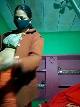 Snapshot of QRESABABY chatting on November 2025 01:18:01 AM QRESABABY online show from November 2025 01:18:01 AM