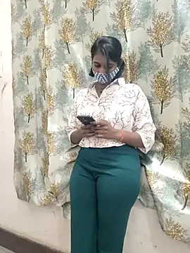 Rinki hoty online show from November 2025 03:46:02 PM