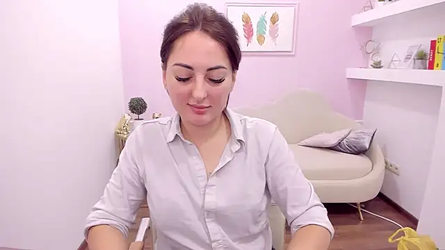 Snapshot of NoraSimons chatting on October 2025 10:30:01 AM NoraSimons online show from October 2025 10:30:01 AM