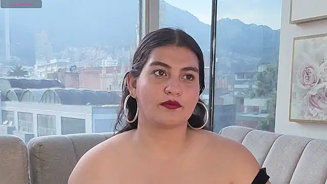 Snapshot of kendra_crow chatting on November 2025 12:05:02 PM kendra crow online show from November 2025 12:05:02 PM