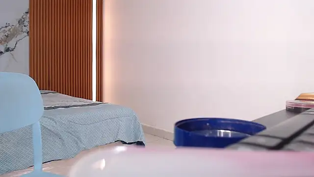 rosselyn  online show from March 2026 12:12:01 PM