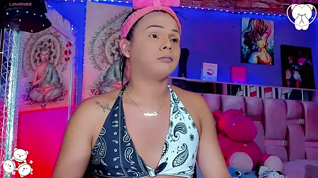 Zulema Zahirx online show from November 2025 02:23:02 AM