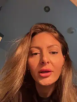 Snapshot of Lovelavender_ chatting on May 2026 12:33:02 PM Lovelavender online show from May 2026 12:33:02 PM