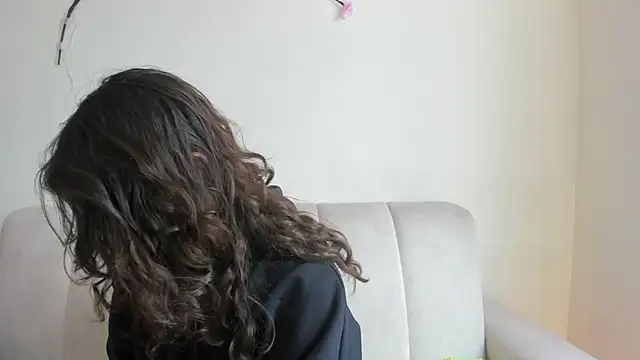 emily jonessxx online show from February 2026 05:45:02 PM