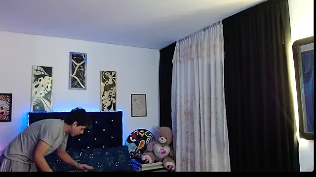 Yorsamm and friends online show from November 2025 10:08:02 PM