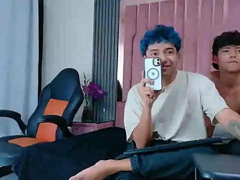 LiamANDJordan online show from October 2025 09:27:01 PM