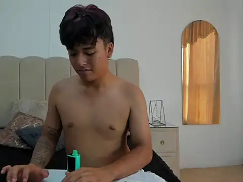 LiamANDJordan online show from December 2025 07:53:02 PM