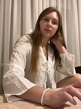 Elina1 online show from November 2025 09:40:01 PM