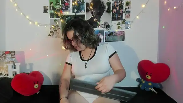 Rose Hellen online show from October 2025 04:05:01 AM