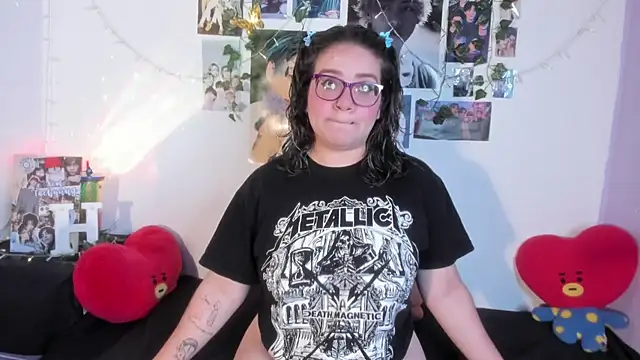 Rose Hellen online show from December 2025 04:18:02 AM