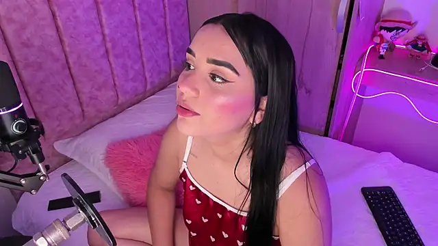 laana foxx online show from July 2026 11:22:01 PM