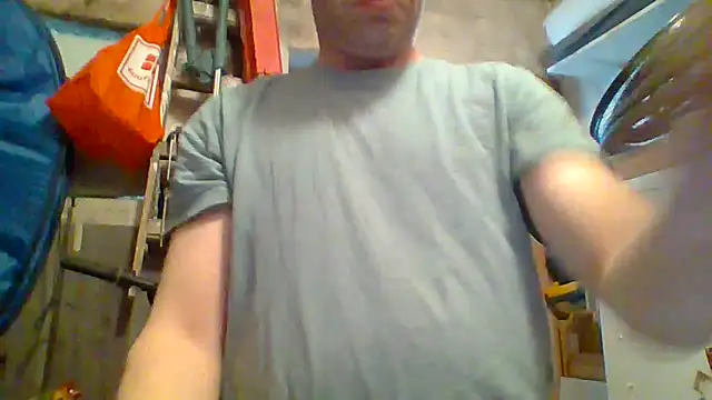 tommy3300 online show from April 2026 05:16:01 AM