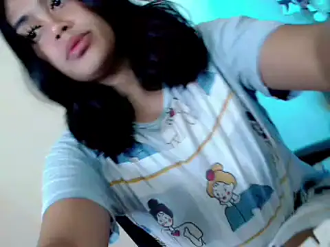 sassysiren28 online show from February 2026 06:33:02 AM