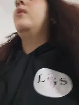 Snapshot of mirandahvelez chatting on October 2025 05:04:02 AM mirandahvelez online show from October 2025 05:04:02 AM