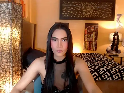 ElegantKellyUncutTS online show from November 2025 06:40:01 PM