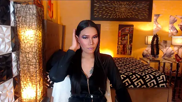 ElegantKellyUncutTS online show from November 2025 08:08:02 PM