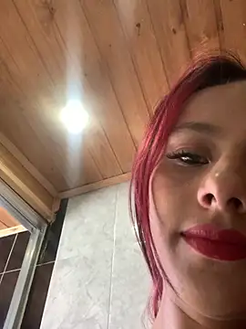 Emilyy-18 online show from November 2025 06:29:01 PM